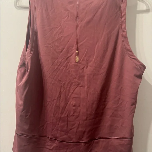 Rhône Serene Tank. Size S. Color Plum (reddish purple) - Picture 4 of 6